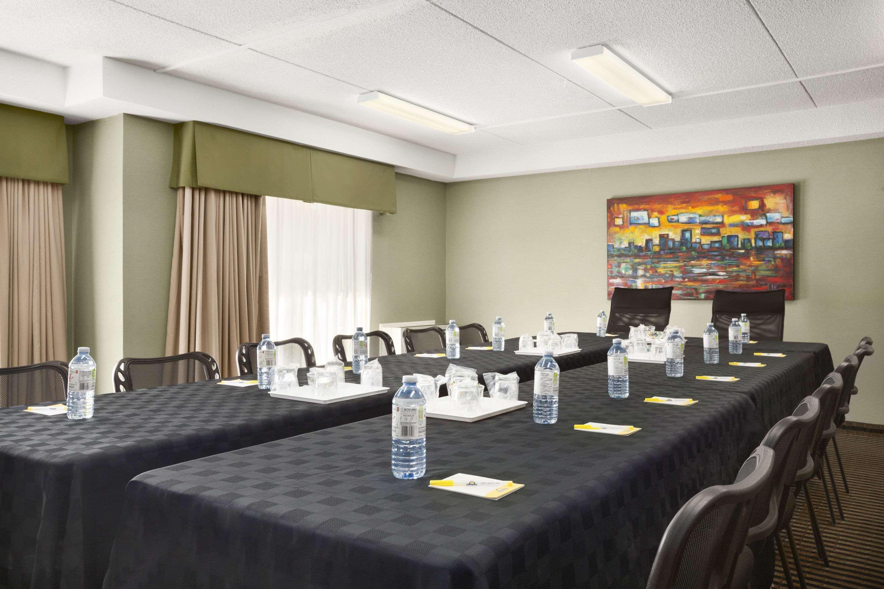 Days Inn By Wyndham Miramichi Nb Extérieur photo