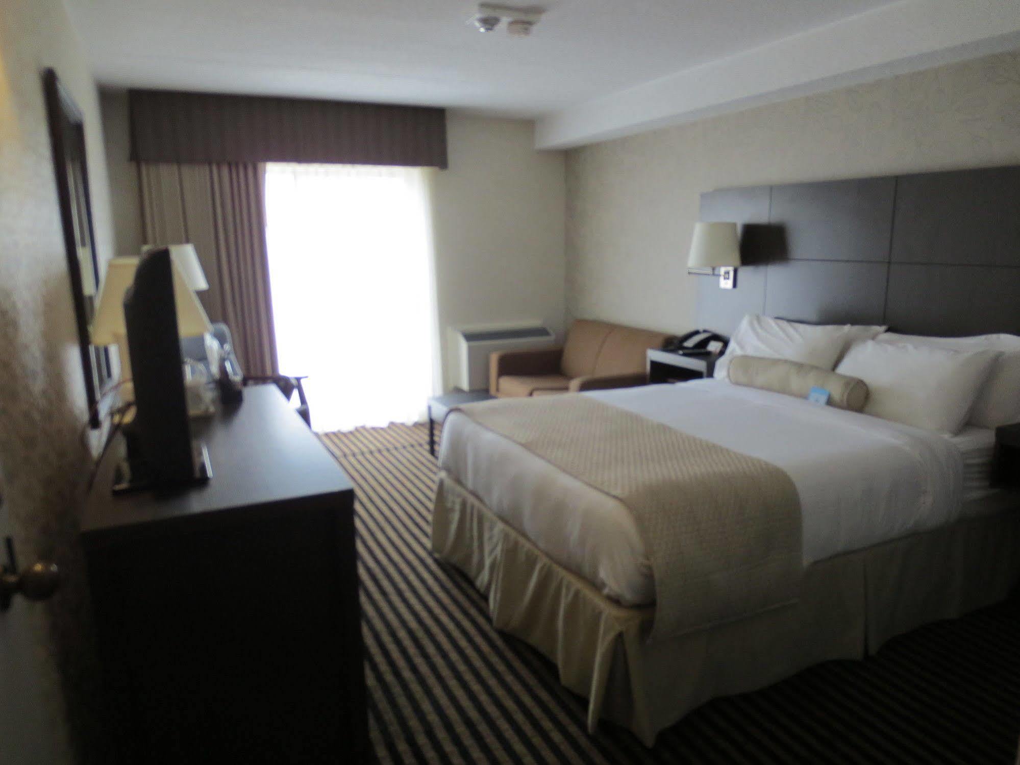 Days Inn By Wyndham Miramichi Nb Extérieur photo